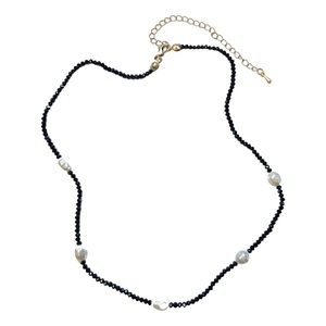 Crystal choker w freshwater pearls